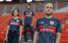 九州娱乐-斯图加特客场落败，勒沃库森晃里奇世家贡献进球的简单介绍